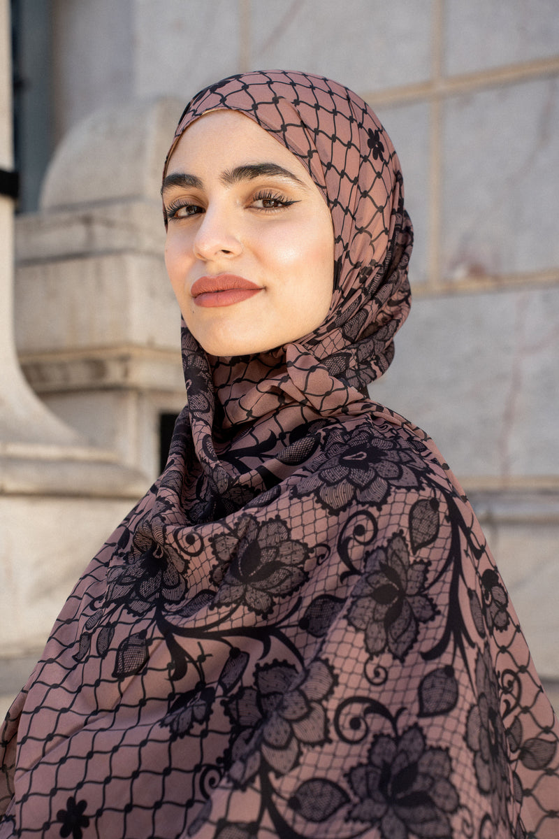 velvet modesty box – Jasmin Hijeb